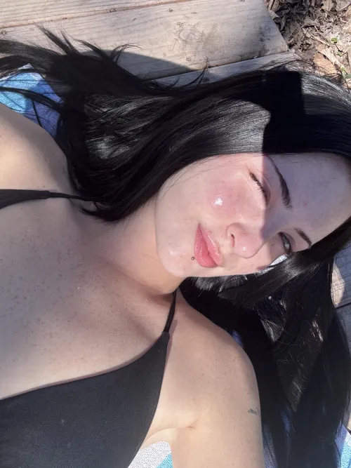 Out in the sun while you work hard for the money that’s gonna end up in my bank account anyway lolololol by VantaVall