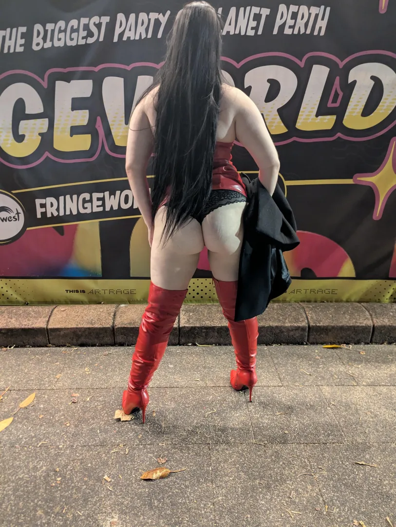 Out on the fringe (mf) posted by NeuraxAeon