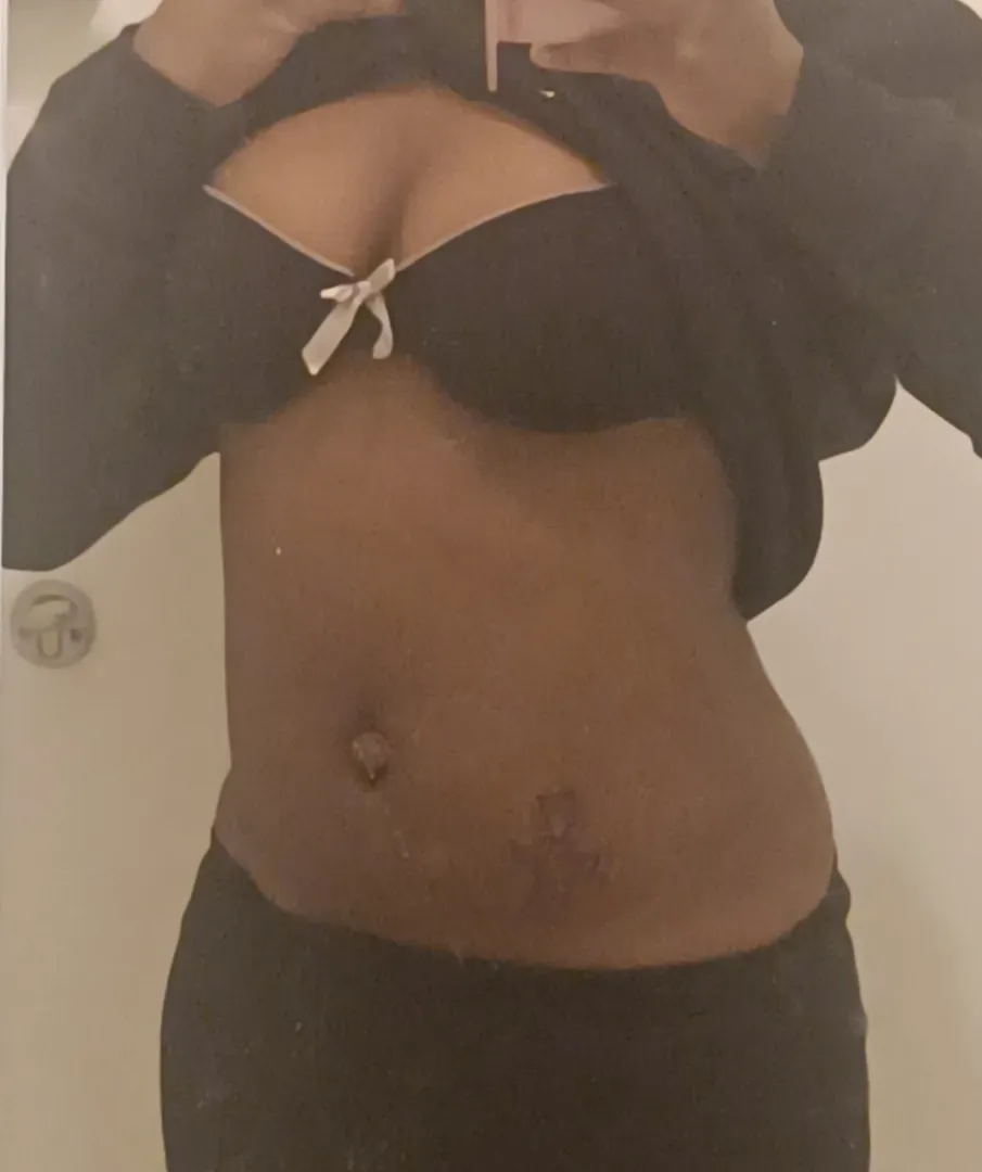 Outie Naval posted by Kitschy_Lil_Tart