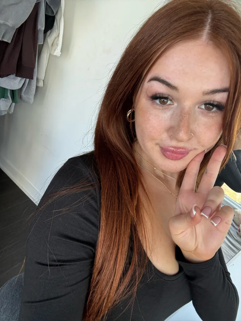 Paint my pretty face with your cum! posted by iluvmaryjanebb