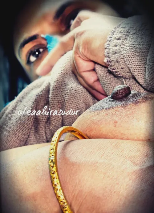 Pakistani 48F MYLF Diva/Mom/bhabhi next-door exhibitionist; Socha subha subha zara sa tarsaon, kaysi hay? ☺️ by sharmoutaeaahira