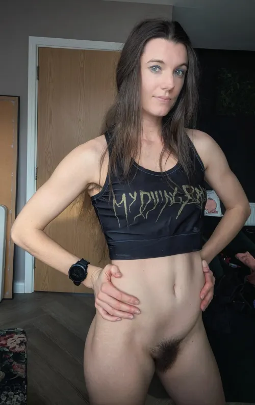 Pale skin, dark bush x by Ambzz011