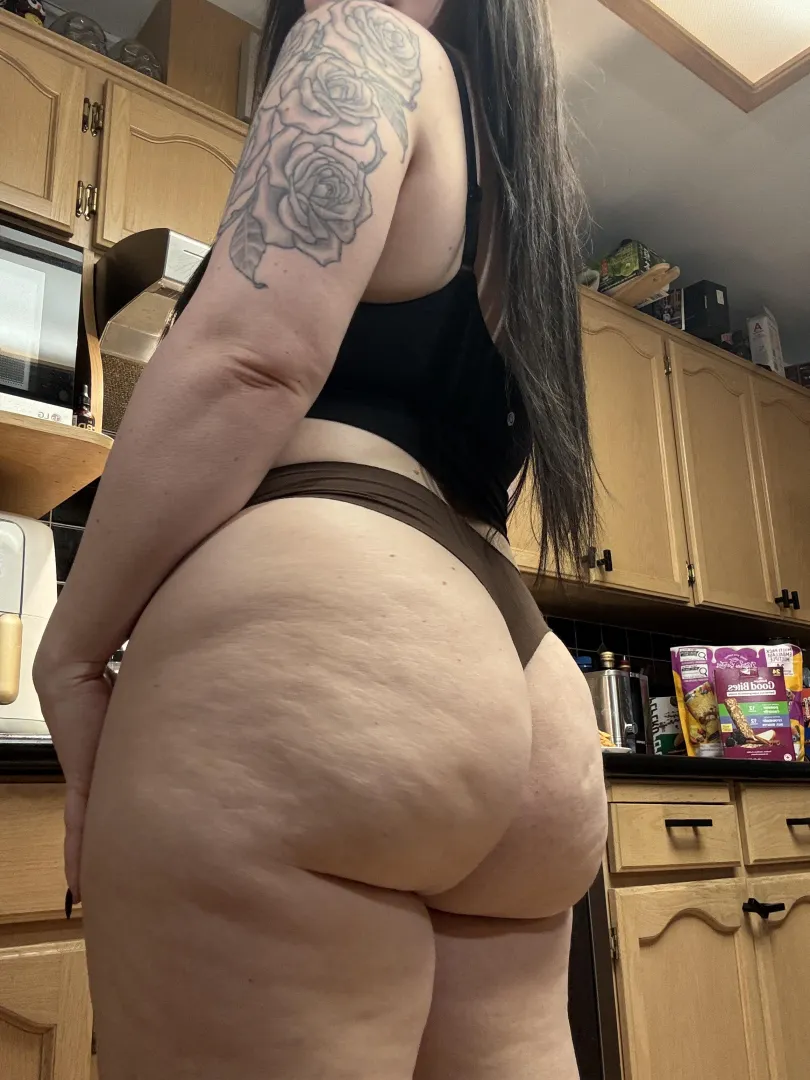 Pantless in the kitchen! posted by avajadeanderson