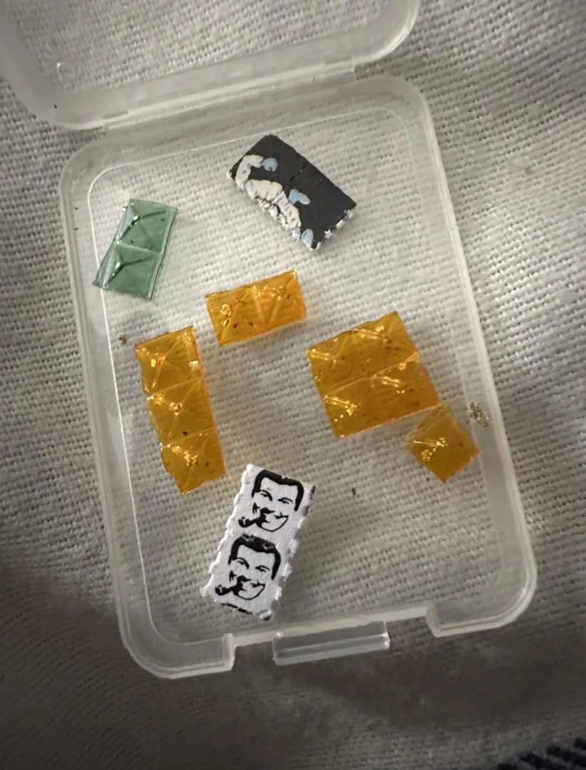 Paper tab or gel tab posted by Digitronixdelight