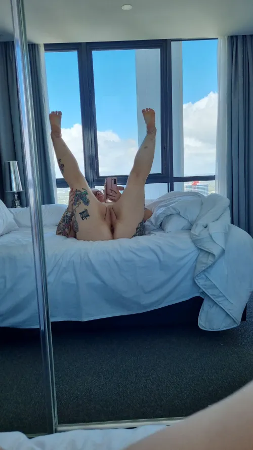 PAWG darkening thighs by Cindytyne_NZ