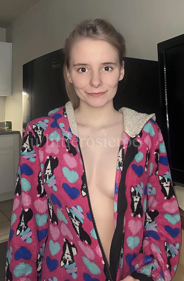 Pay the delivery fee for me - $10 posted by littlerosieroe