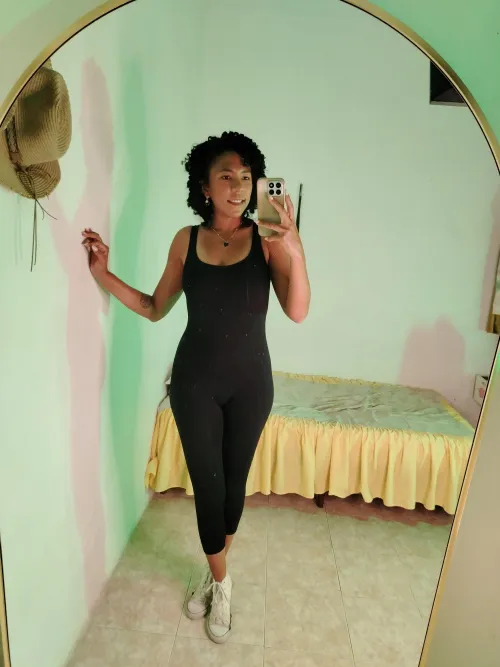 Payday is almost here, so now you send me your last payment for this month... or max out your overdraft for me by adricurly