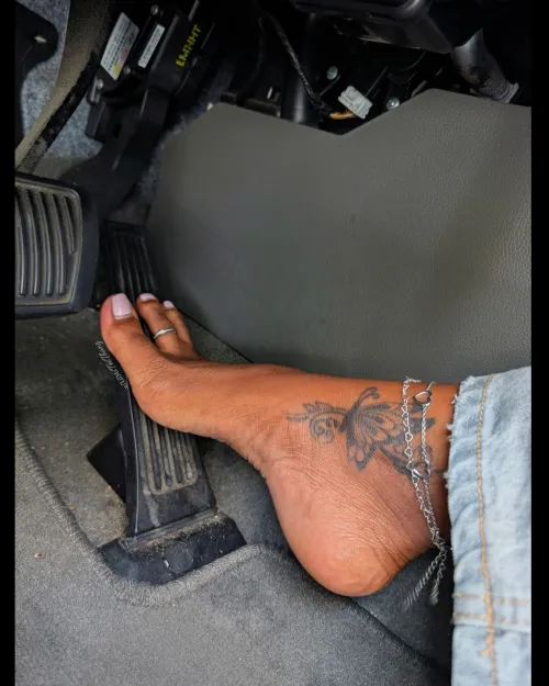 Pedal teasing with high arches... Could you resist this view?  by LilMsToeThang