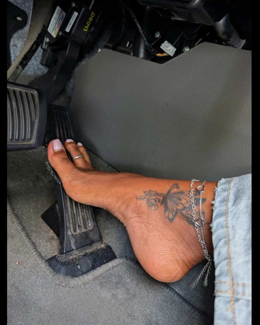 Pedal teasing with high arches... Could you resist this view?  posted by LilMsToeThang