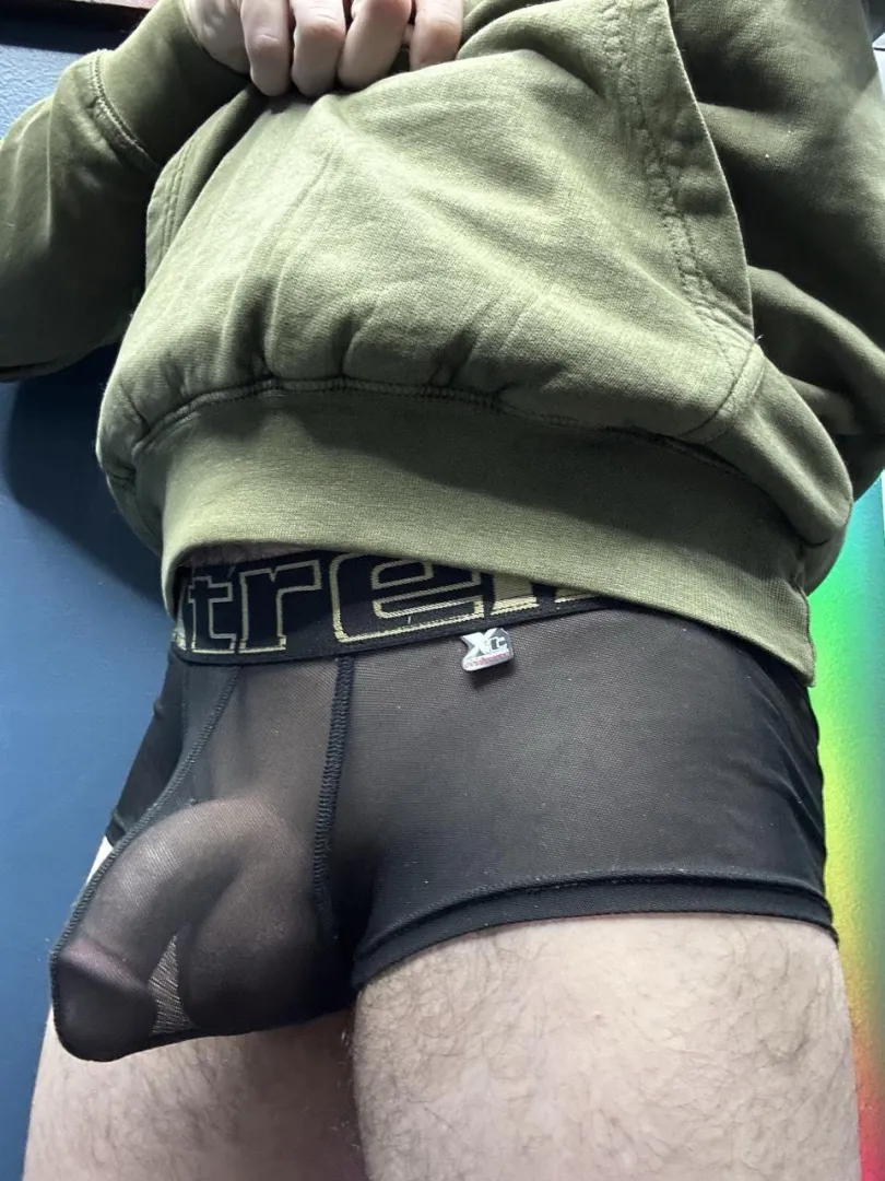 Peek a boo  posted by bigdickrrick