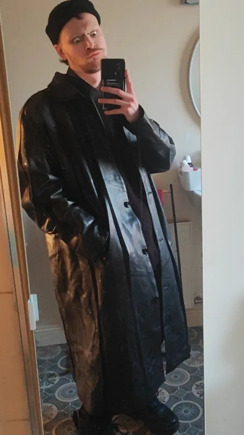 Peep the jacket hehehe  by schlafty-kopf