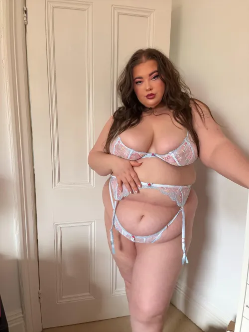 People keep saying I’m too big by juicyjprxx