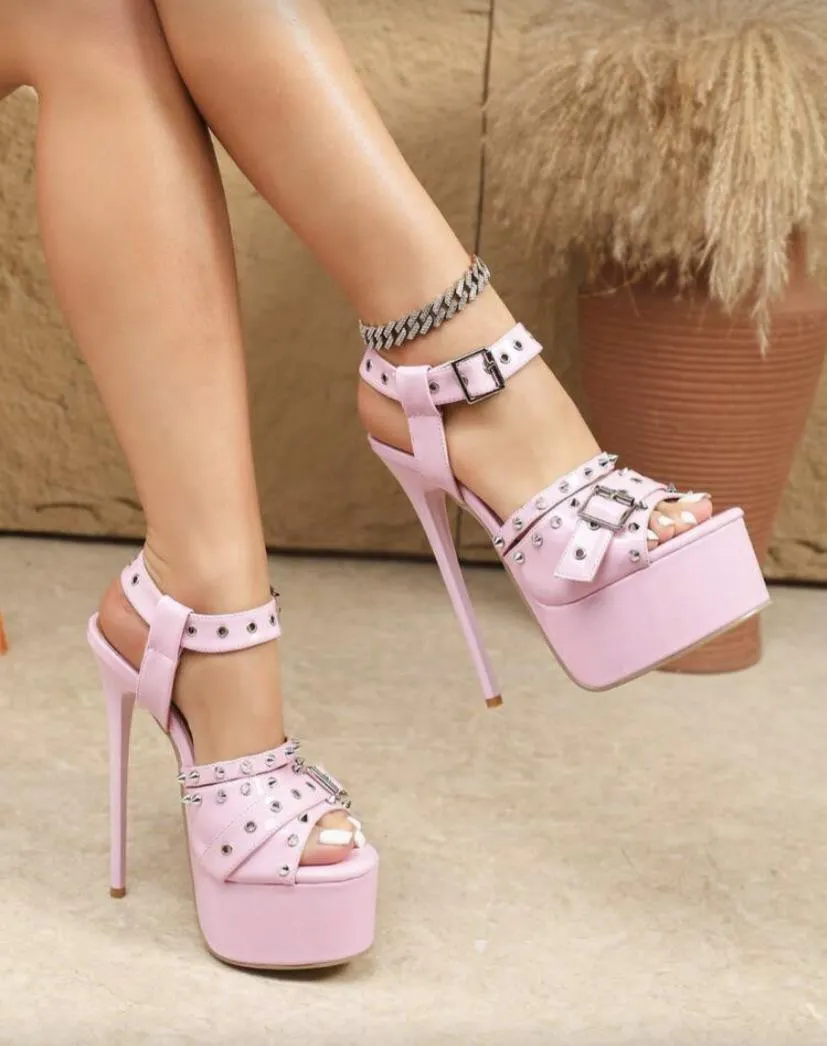 Perfect British feet for you…… posted by More-Library1470