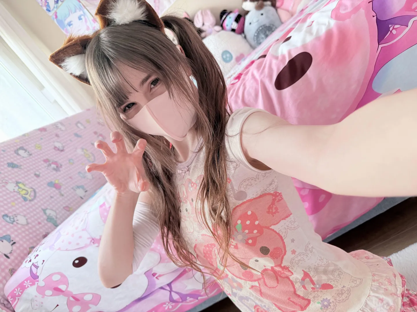 Perfect cozy cute combo for papas arms posted by ChaosClam