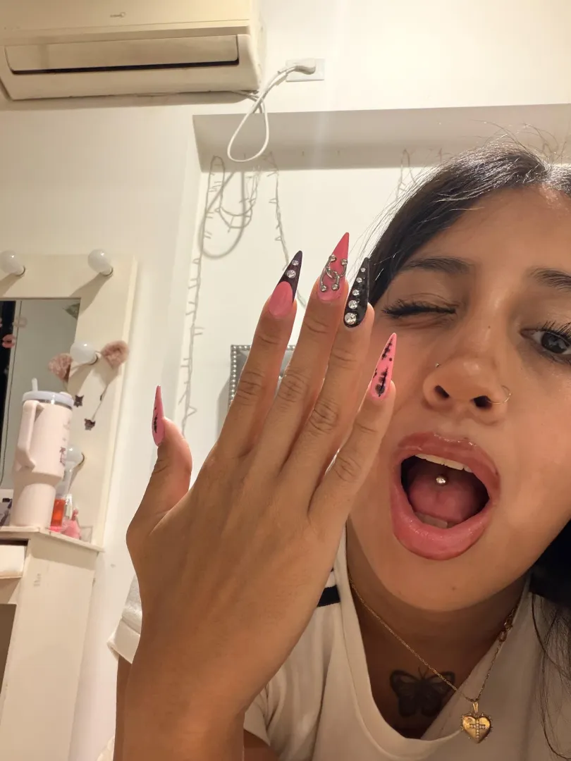 perfect hand to jerk off posted by babygalsivip