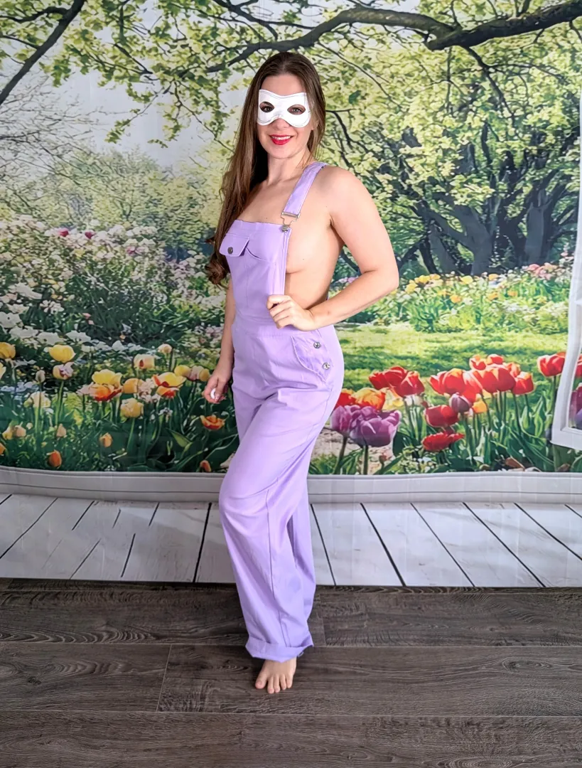 Perfect side boob posted by MaskedModel4U