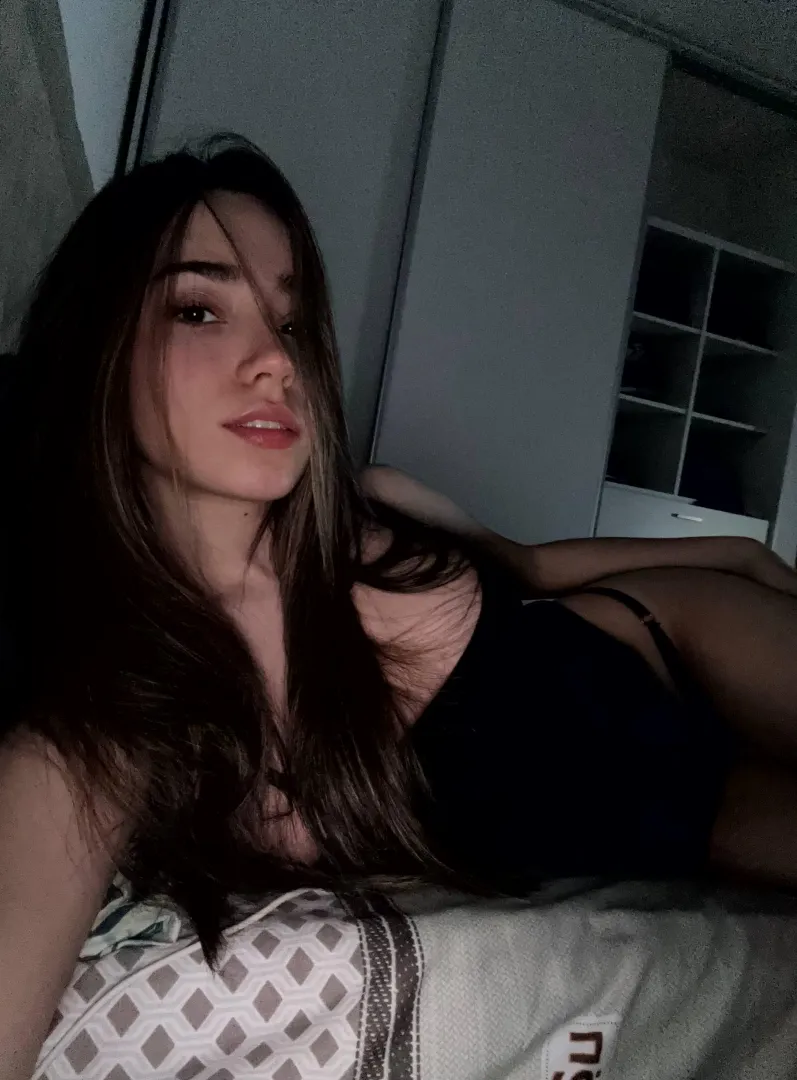 perfect size to be man handled ❤️ posted by SnoozieKattii