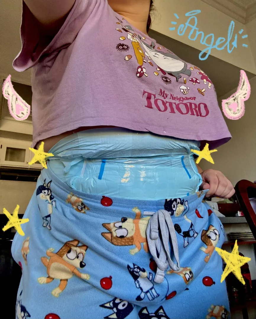personally a really big fan of when my diapers peek over my waistband >///< posted by littlechaosangel_