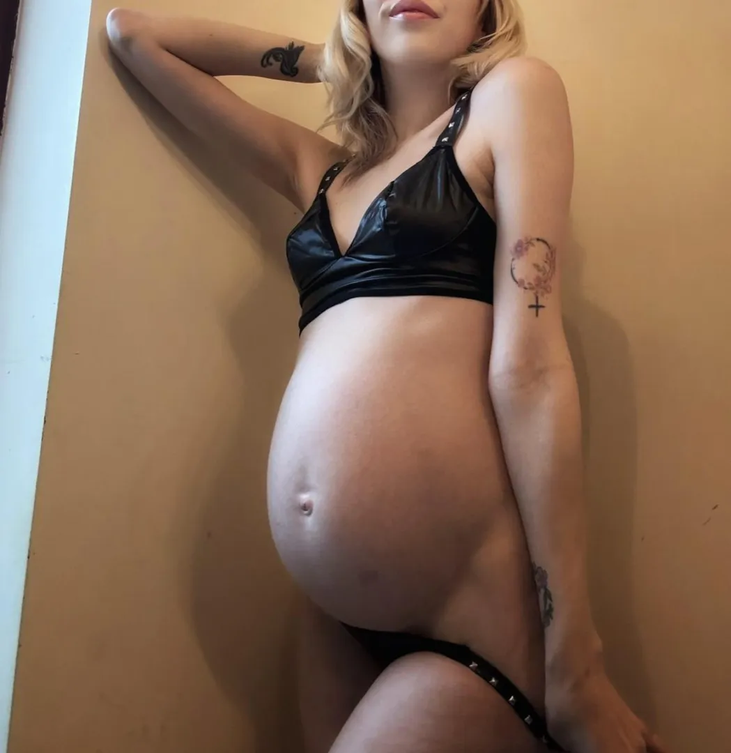 Petite and pregnant posted by mollyminx22x