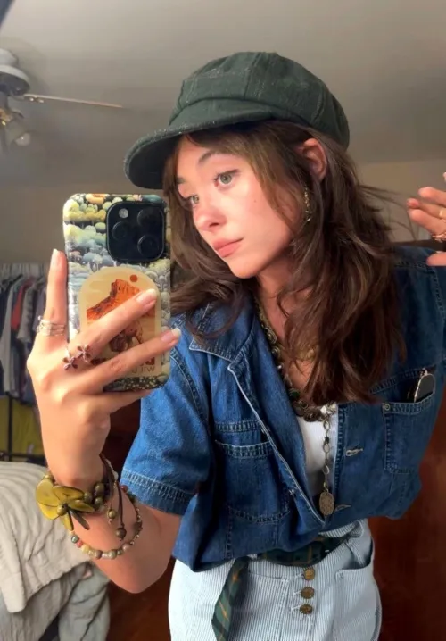 petite and waitin to be snatched. lookin for a strong hand to control me. you game? <3 by jdickstein