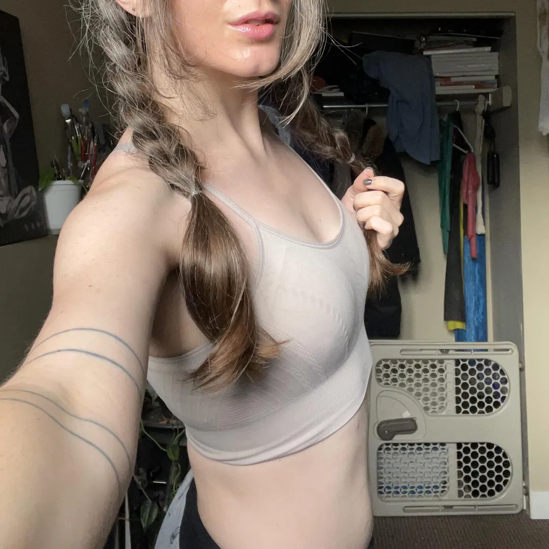 Petite brunette solo creator posted by Omphidian