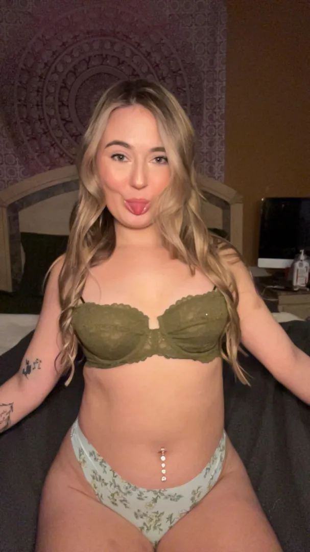 Petite girls take it better posted by Correct-Animal1961