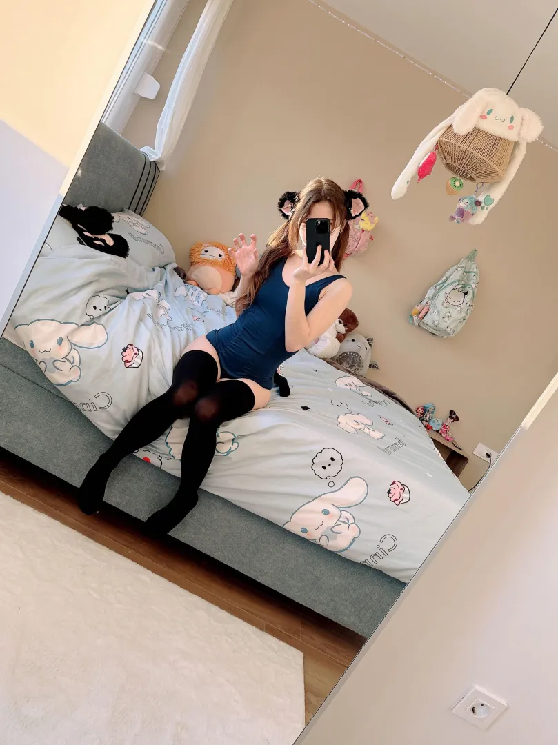 petite neko soft beans >_< posted by MoonHeldStill