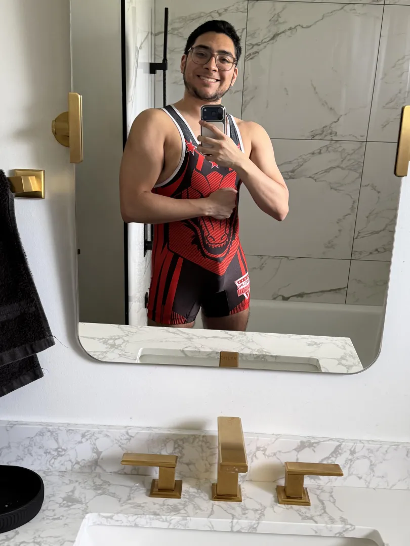 Pin me down posted by Gayymerboi15