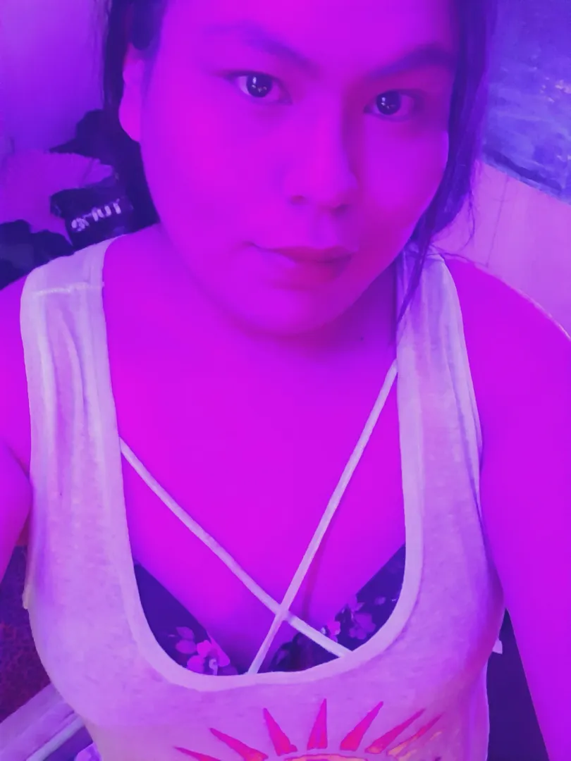 Pink  posted by Anna_mae_420