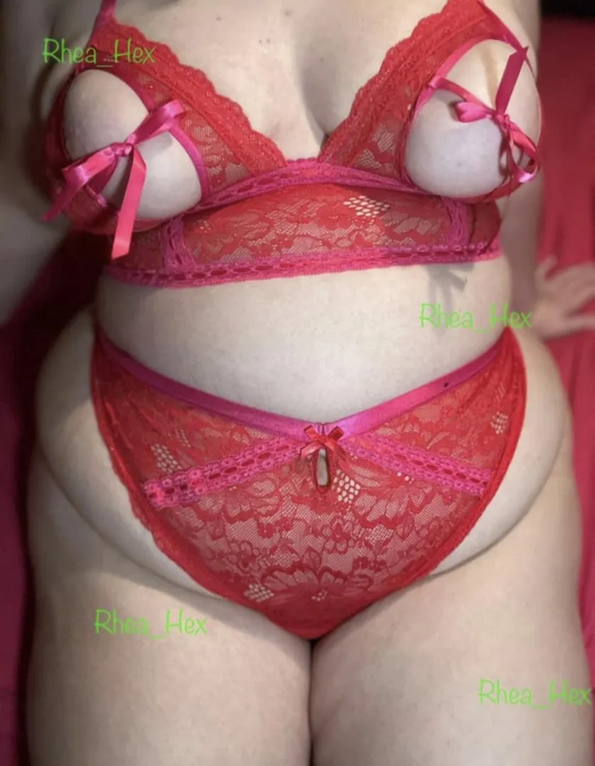 Pink and red lace, how sexy posted by Rhea_Hex