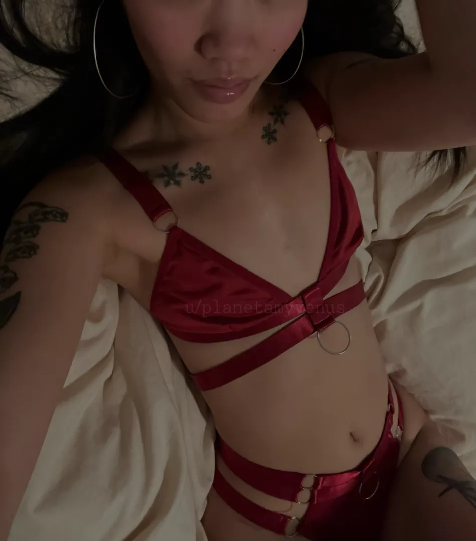 Play with me posted by planetamyvenus