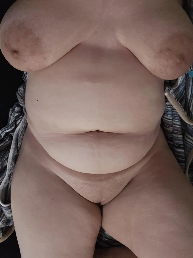 Please make me your phone background and show me the results posted by BBW_ShowOff