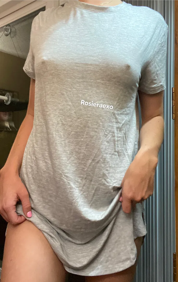 Pokies gonna poke in this lil nightgown hehe posted by Rosieraexo