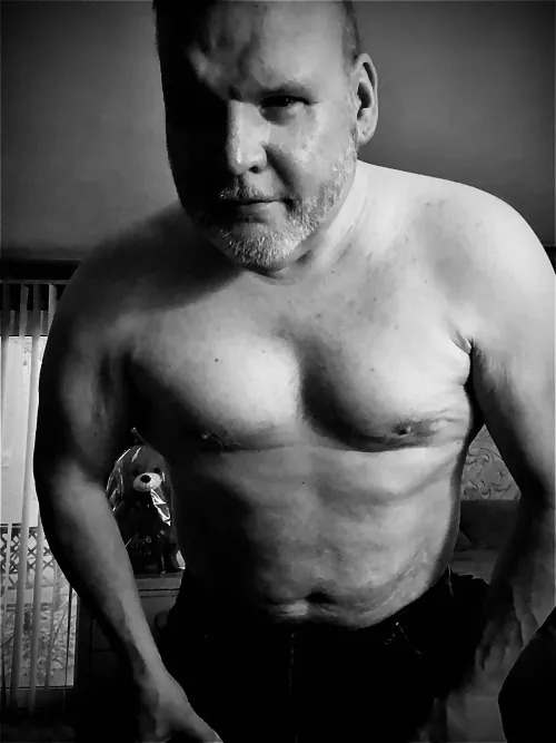 Poly male looking for female for solo play by Horseshoe1524