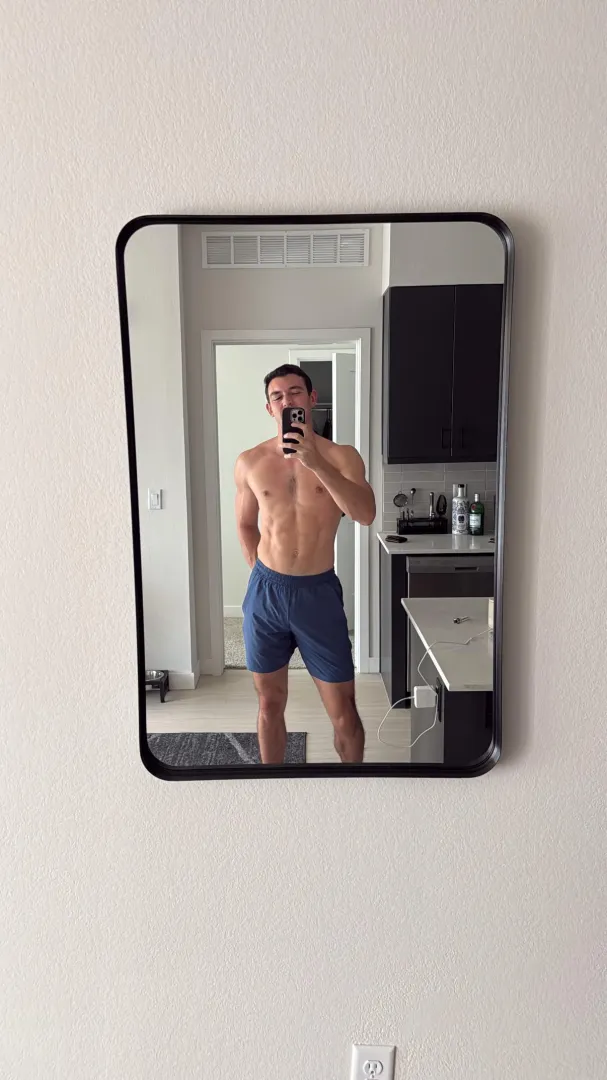 Post gym selfie [28] posted by skyguyy22