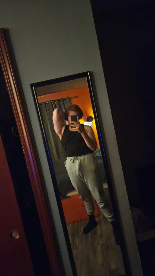 Post gym sweatpants pic by SmkytheBear_