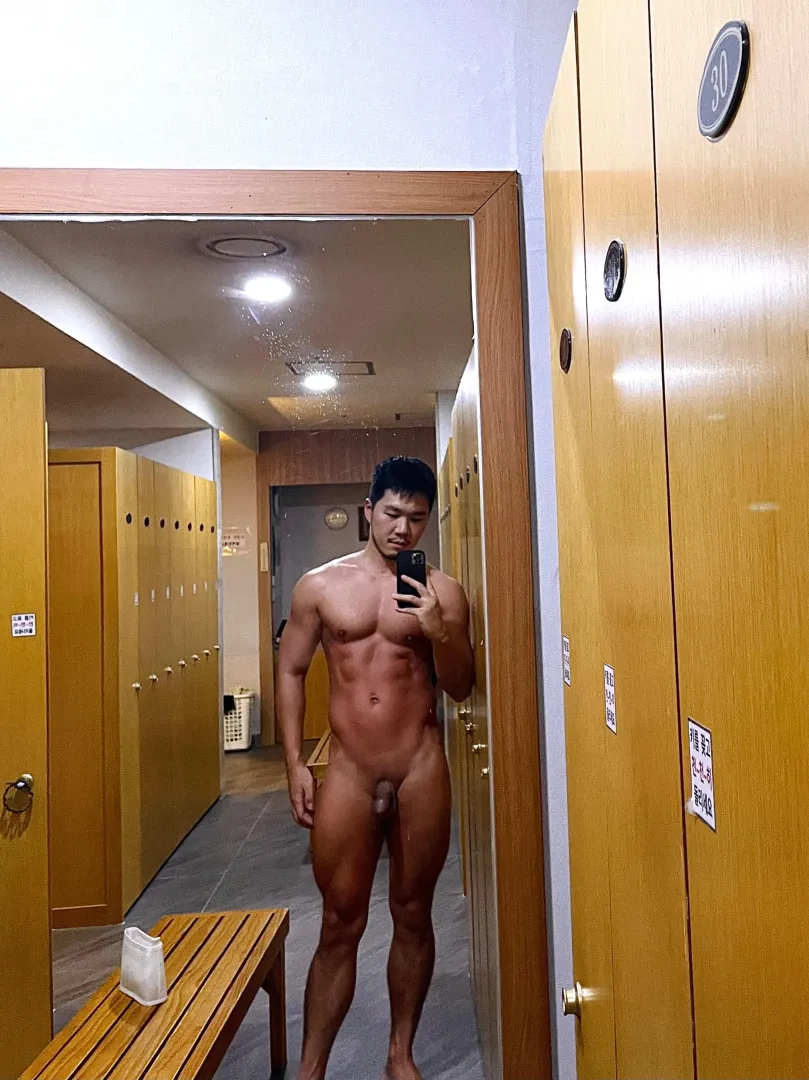 Post sauna selfie posted by lybxx000