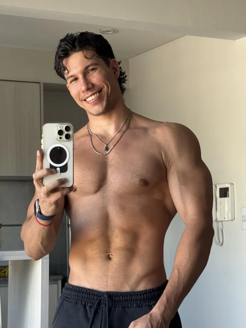 Post shower ‍ posted by Maurifitness