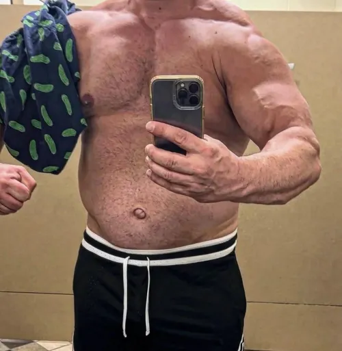 Post workout flex by MrBigDaddyBuff