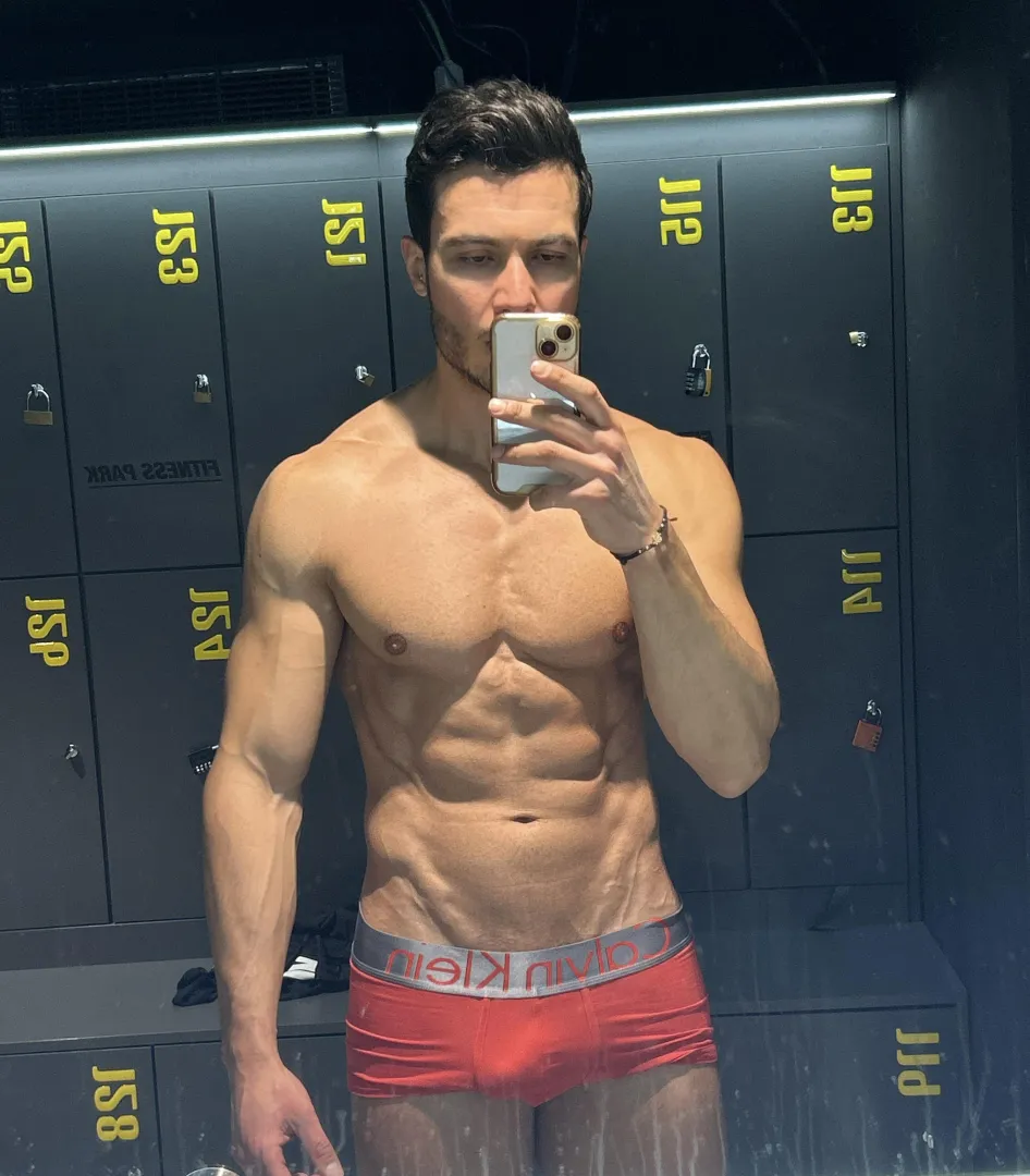 Post-workout: is the bulge too obvious? posted by DarkAthleticX