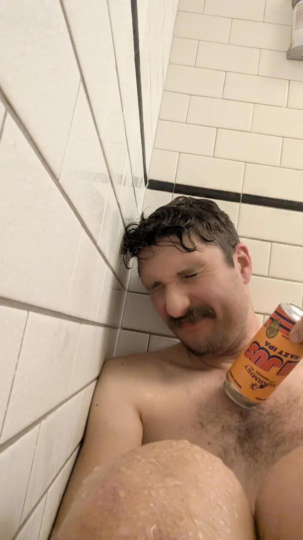 pouring the last out for your guys... posted by Matka_Boza