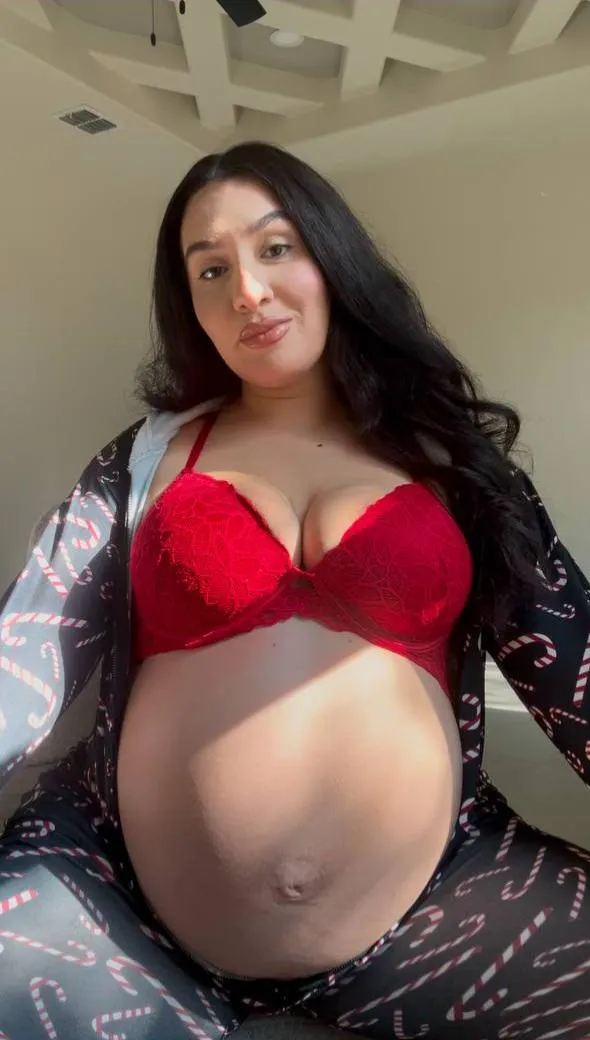 Pov ready for you to undress posted by Hungry_Platypus_5325