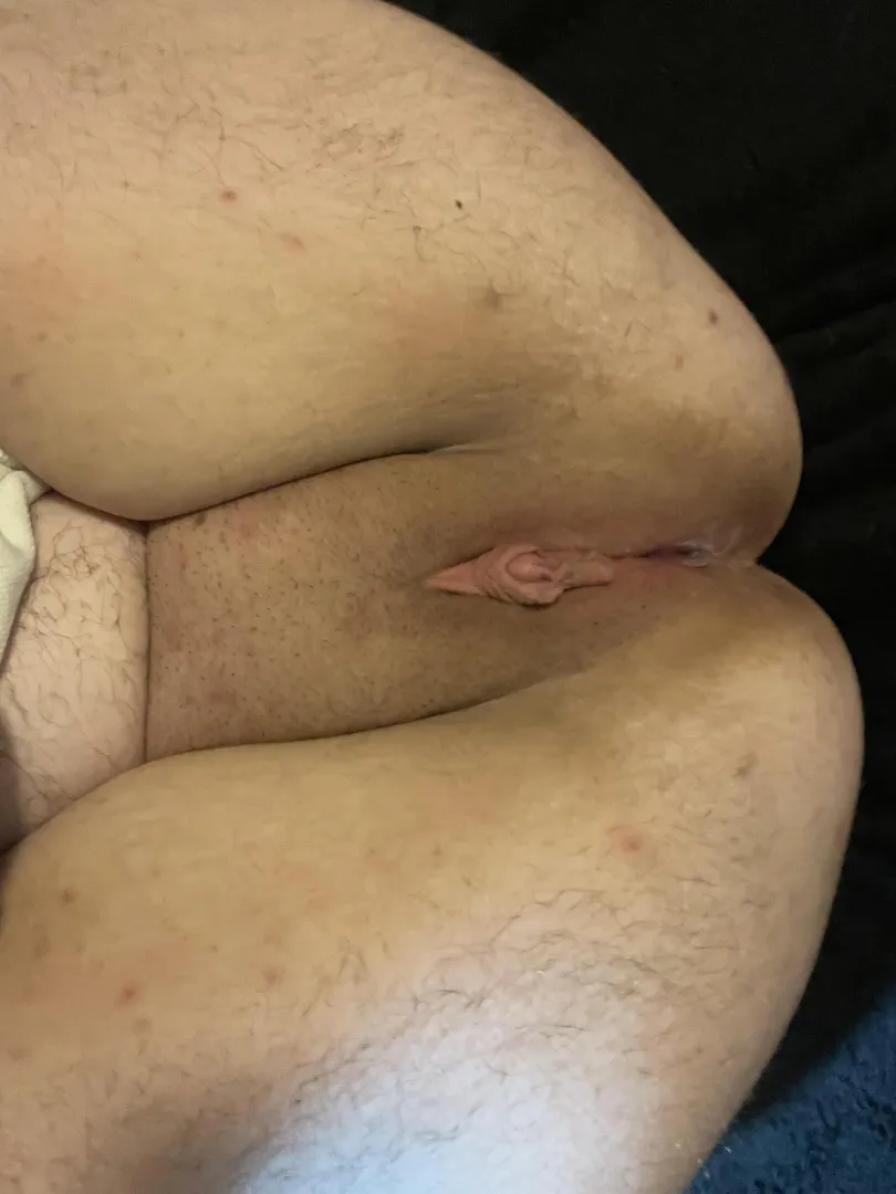 POV:You walked in on your new roommate only to find this are you taking advantage of him? posted by Peach_boy202