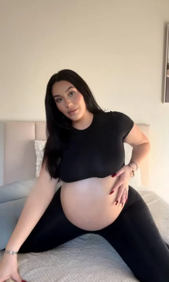 Pregnant and much hotter posted by Hungry_Platypus_5325