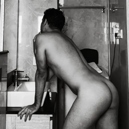 Prep before stepping under the shower ‍♂️ by No-Novel-4488