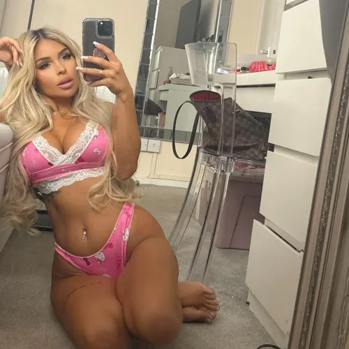 Pretty in Pink by x3petz