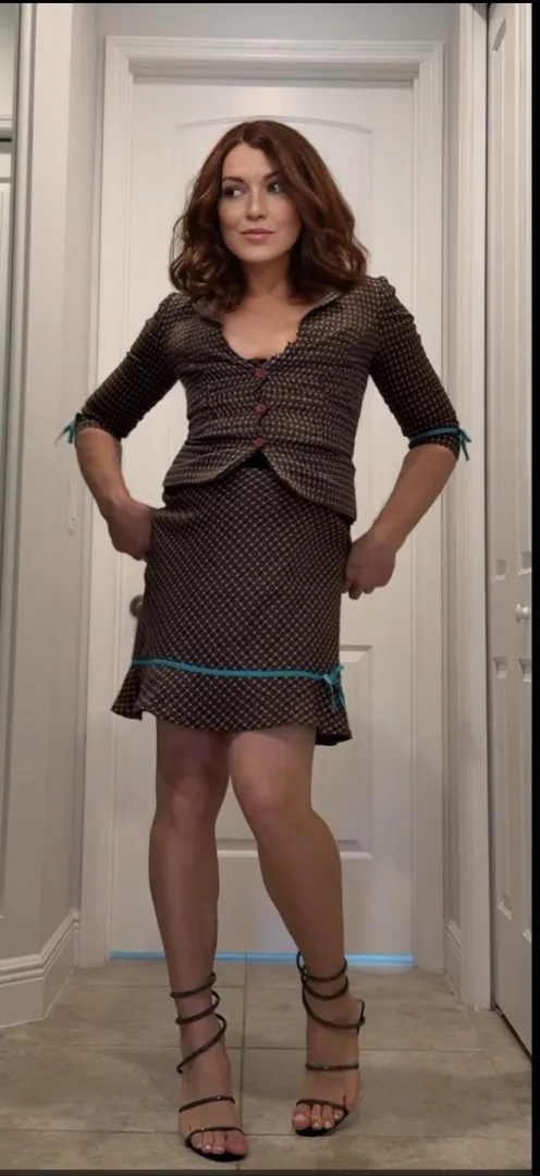 Pretty leggy posted by veronica2109