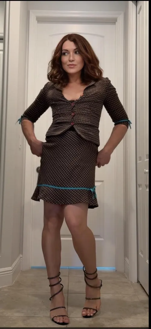 Pretty leggy by veronica2109