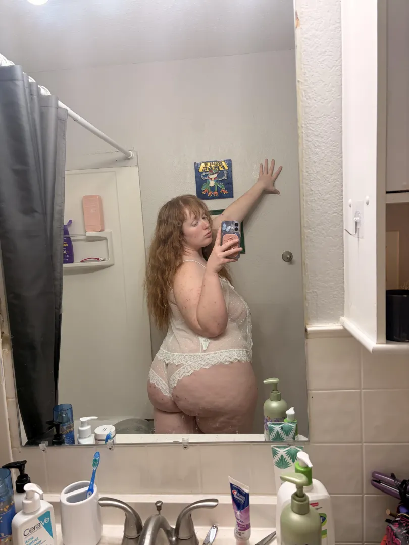 Pretty pear posted by No-Scarcity5784