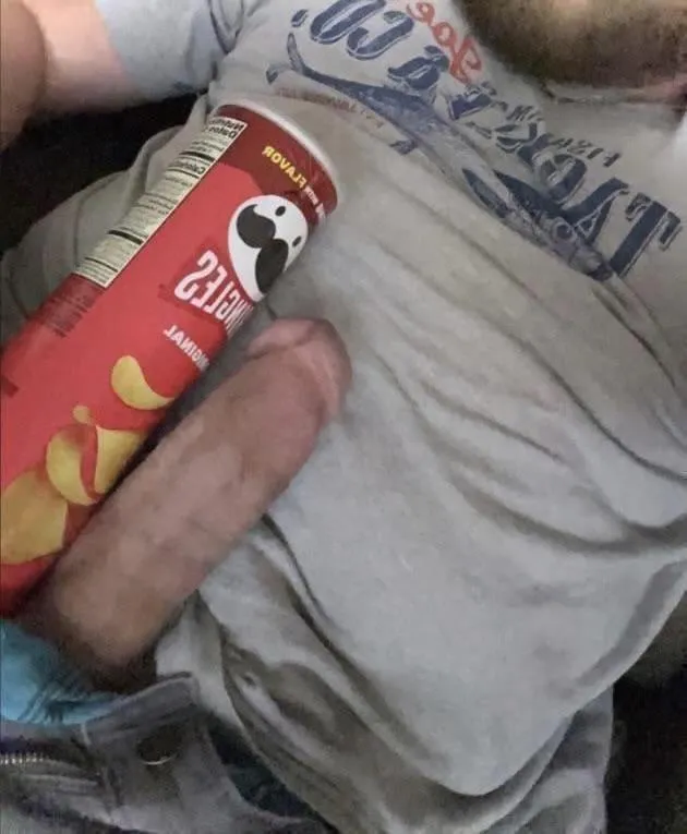 Pringle can sized big white cock posted by [deleted]